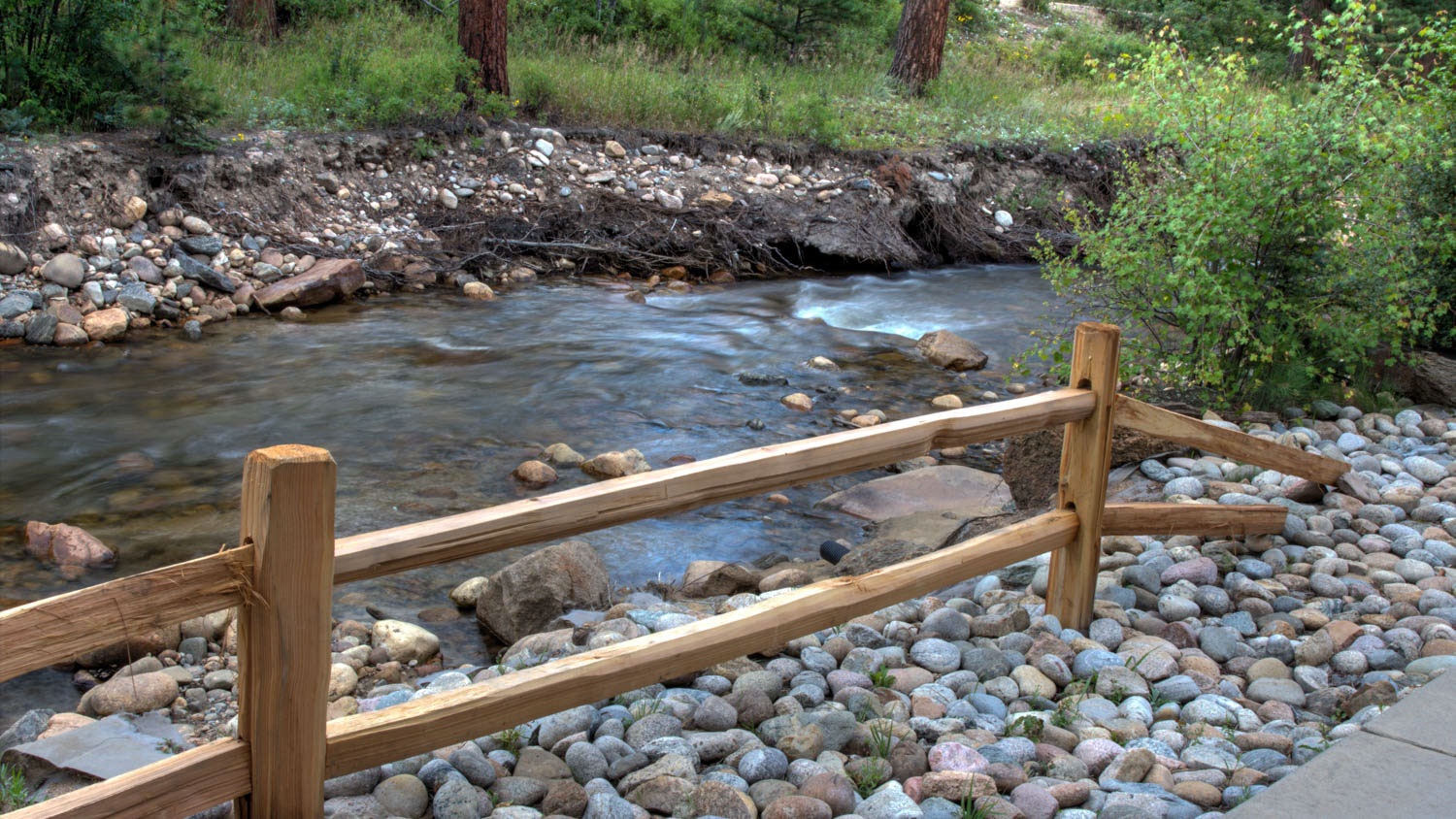 River Stone and Bear Paw river